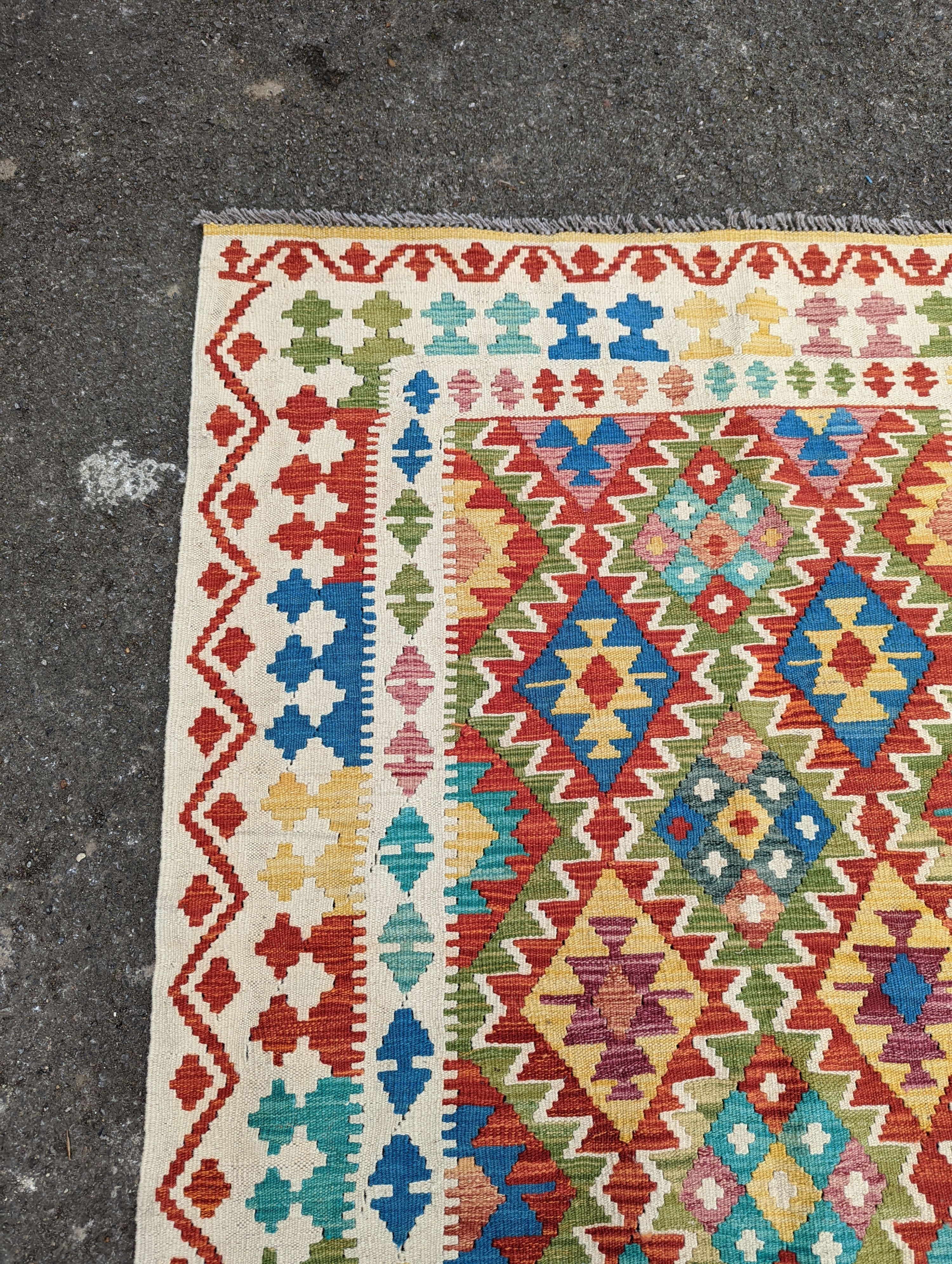An Anatolian design Kilim flatweave rug, 172 x 124cm